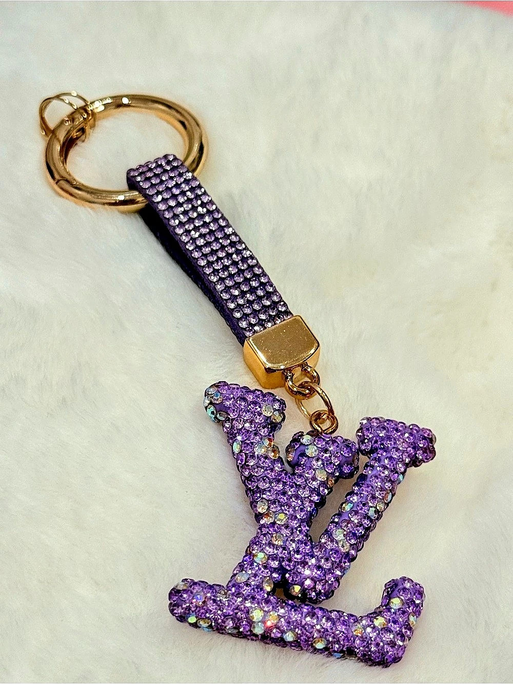 Purple L V Crystal Initial Keychain - Picture 15 of 17